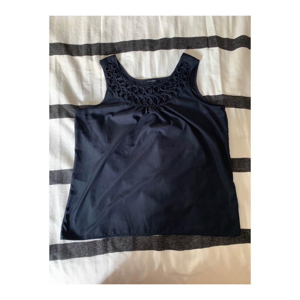 Basket Weave Sleeveless Blouse